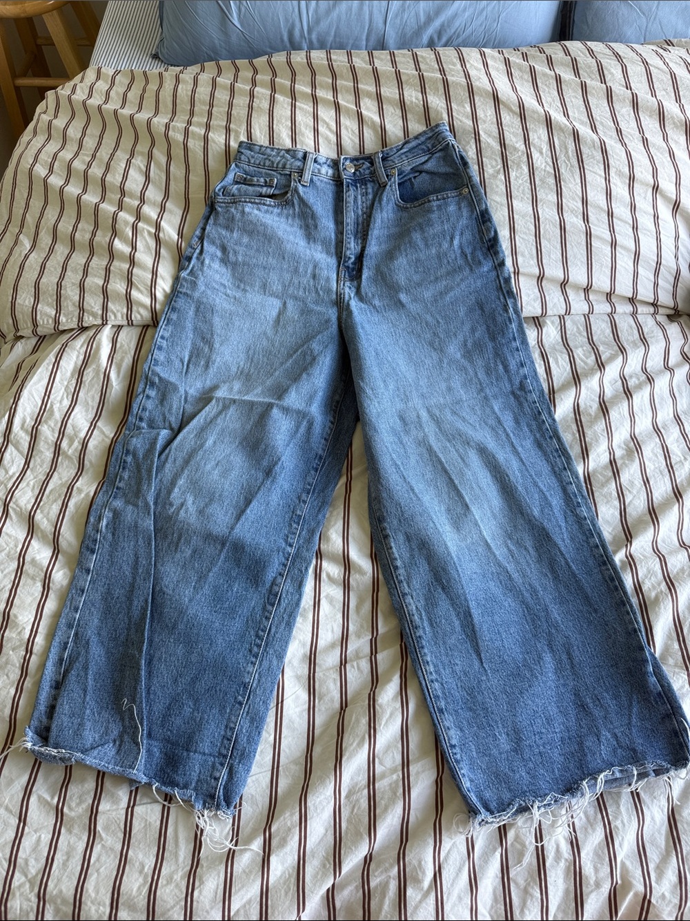 High rise wide leg ankle Jeans in Light Blue size 8
